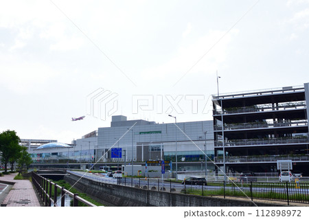 Fukuoka Airport and surrounding scenery (2022) 112898972