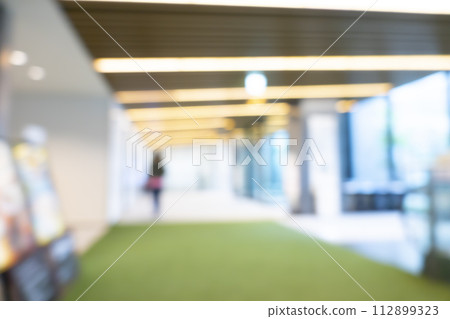 Downtown background blur 112899323