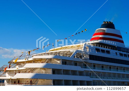 Osanbashi Bridge (ASUKA II) where luxury cruise ships dock Osanbashi Bridge (ASUKA II) where luxury cruise ships dock 112899657