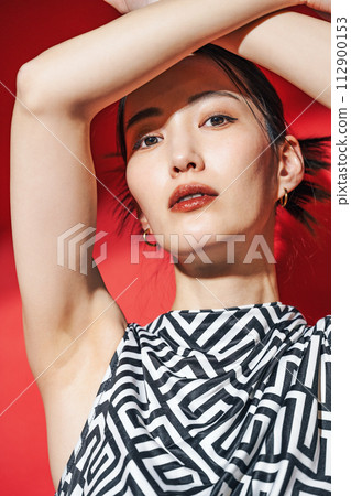 Women's fashion image 112900153