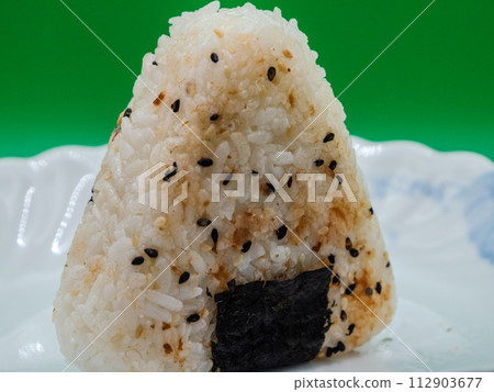 rice ball rice ball 112903677