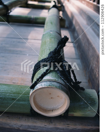 ladder made of bamboo 112906426