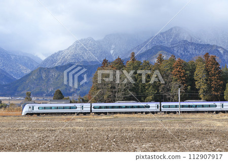 Oito Line Limited Express Azusa going to Azumino in early spring Oito Line Limited Express Azusa going to Azumino in early spring 112907917