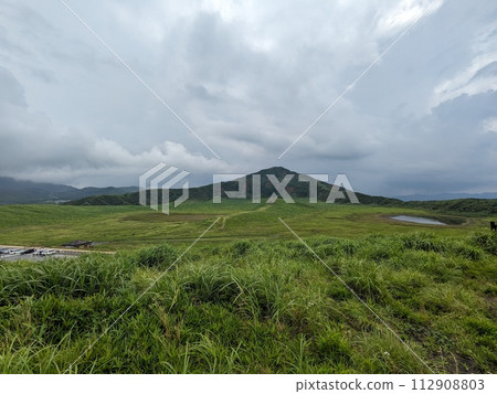 Kusasenrigahama, a tourist spot where you can also enjoy horseback riding Kusasenrigahama, a tourist spot where you can also enjoy horseback riding 112908803