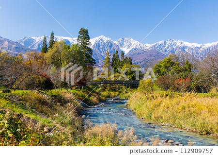Autumn in Hakuba, Nagano Prefecture, Oide Park with autumn leaves Autumn in Hakuba, Nagano Prefecture, Oide Park with autumn leaves 112909757