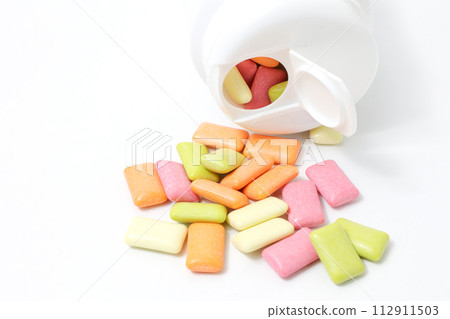 口香糖, 咀嚼, 點心, 木糖醇, 糖果, 食品, 口香糖, 容器, 塑膠容器 112911503