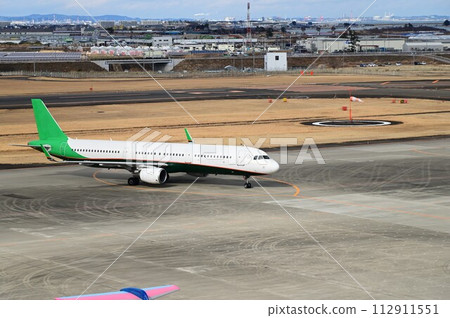 從仙台國際機場觀景台看到的飛機 從仙台國際機場觀景台看到的飛機 112911551