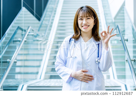 Doctor female image shooting cooperation: LINK FOREST Doctor female image shooting cooperation: LINK FOREST 112912687