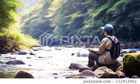 日本男子在山澗、河流和自然風光中釣魚 112913902