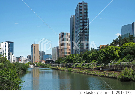 Ushigome moat of former Edo Castle [Chiyoda-ku, Tokyo] 112914172