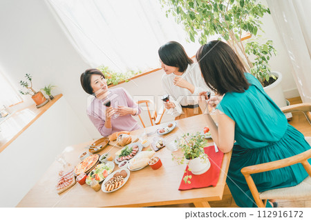 female, females, lady 112916172