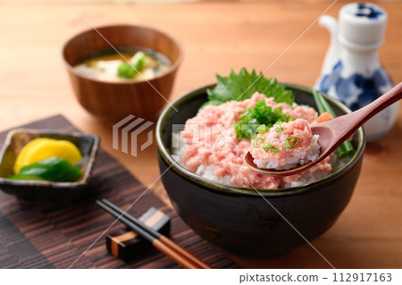 Negitoro-don Tuna Tataki-don 112917163