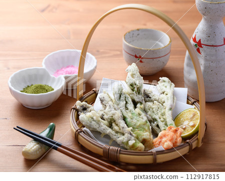 King of wild vegetables: cod sprout tempura 112917815