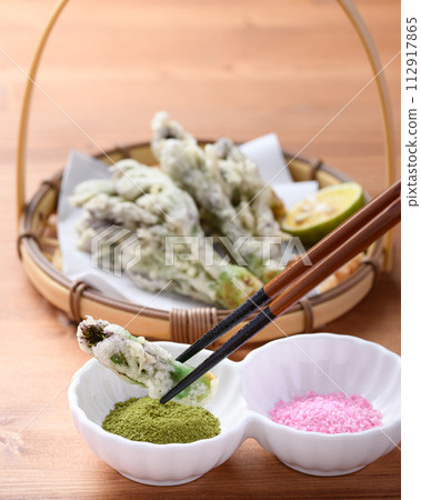 King of wild vegetables: cod sprout tempura 112917865