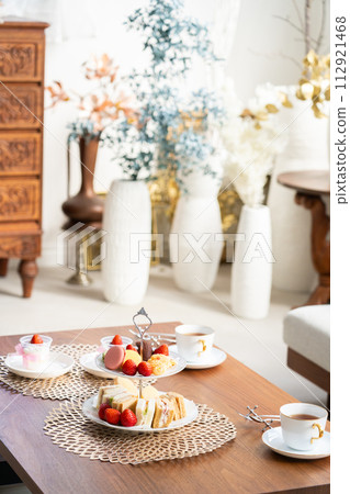 Hotel afternoon tea 112921468