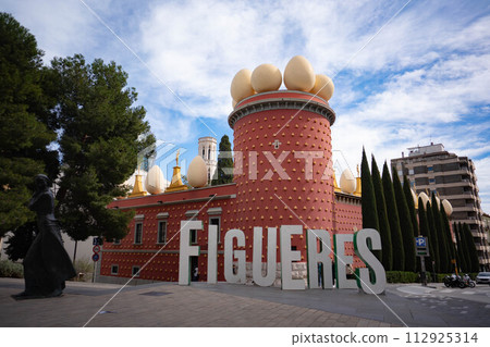 Dali Museum in Figueres Dali Museum in Figueres 112925314