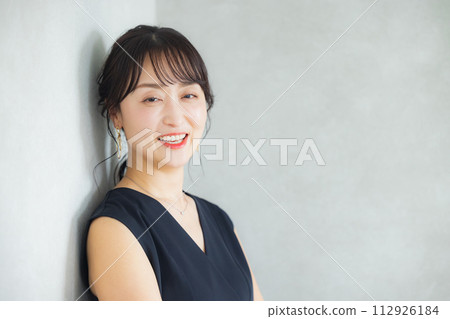 Portrait of a middle-aged woman Portrait of a middle-aged woman 112926184