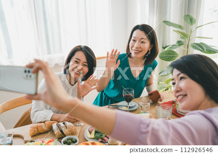 girls party, girls, female 112926546