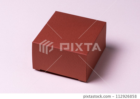 Patternless package/presentation box/carton/case | Red | Mockup 112926858