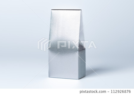 Triangular carton (silver)/box | Luxury packaging for Japanese tea, black tea, coffee, etc. 112926876
