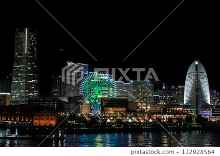 從Oosan橋樑看的Minato Mirai夜視圖 112928564