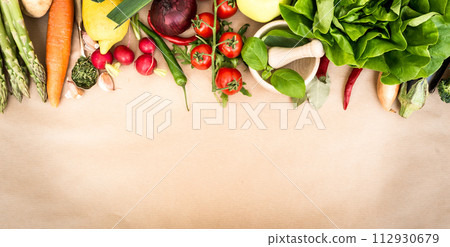 vegetables 112930679