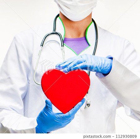 doctor holding red heart doctor holding red heart 112930809