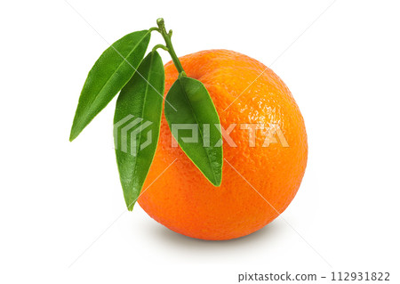 Orange fruit with leaves isolated on white background with full depth of field 112931822
