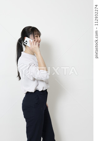 Female 20s Office work White background Space Female 20s Office work White background Space 112932274
