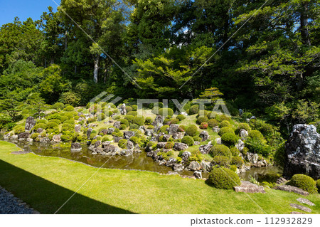 Yongtang Temple Garden 112932829