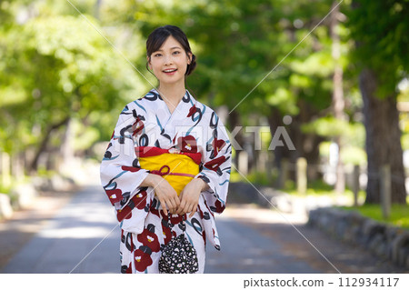 Yukata young lady 112934117