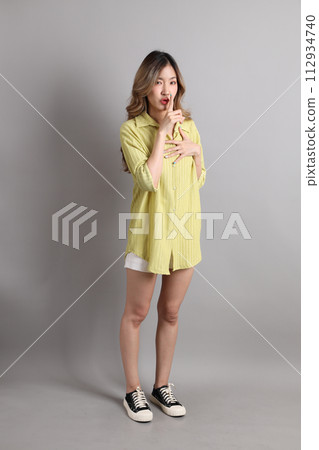 Young Asain Woman Young Asain Woman 112934740
