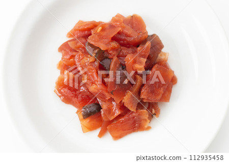 福神漬白色背景 112935458