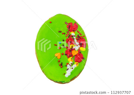 Egg shaped easter gingerbread cookie isolated on white background 112937707
