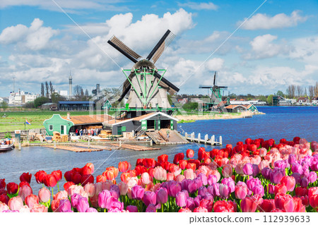 Dutch wind mills 112939633