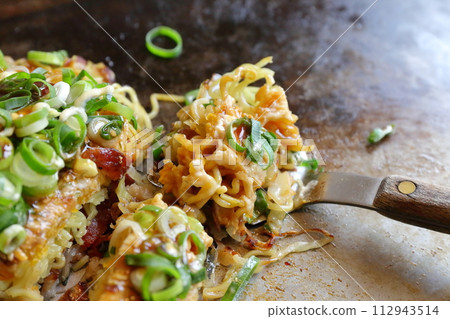 廣島禦好燒(肉丸蕎麥麵配蔥) 廣島禦好燒(肉丸蕎麥麵配蔥) 112943514