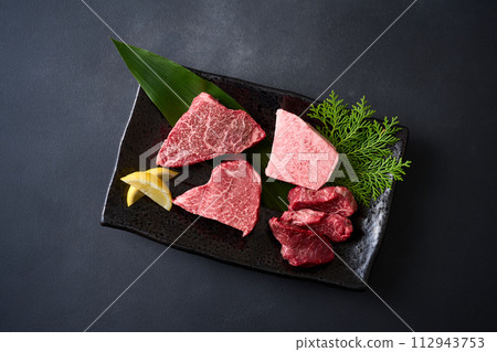 國產及牛隻 - 各部位拼盤 112943753