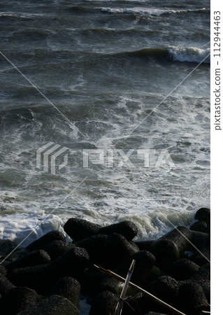 rough sea surface 112944463