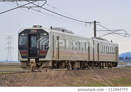 Uetsu Main Line Tsukioka-Nakaura JR East GV-E402-2 (Niigata) Uetsu Main Line Tsukioka-Nakaura JR East GV-E402-2 (Niigata) 112944755