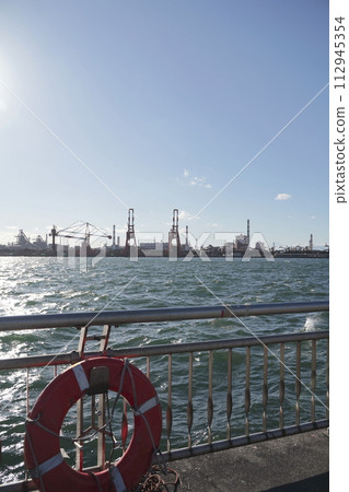 日本川崎市人工島東荻島西公園的風景 112945354