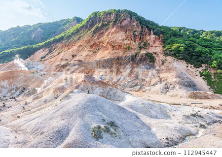 Scenery of Noboribetsu Hot Springs “Noboribetsu Jigokudani”, a popular tourist destination in Noboribetsu City, Hokkaido 112945447