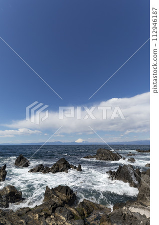 來自Arasaki Coast的富士山 112946187