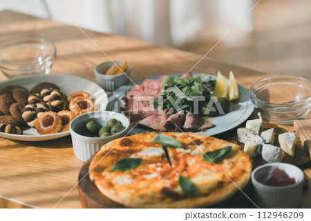 cuisine, food, pizza 112946209