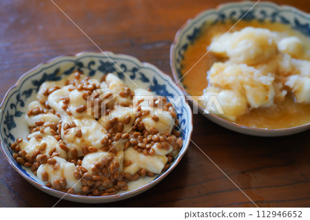 Natto Mochi and Grated Radish Mochi Natto Mochi and Grated Radish Mochi 112946652