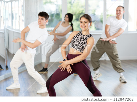 Group of young people dancing jazz funk 112947202