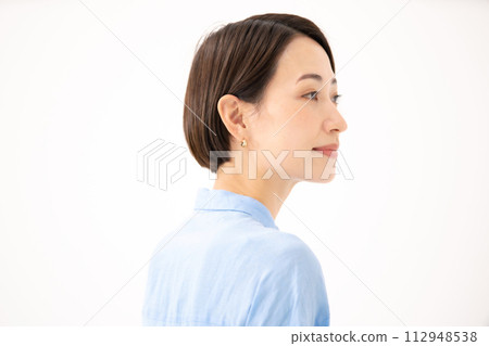 中年女性休閒美 112948538