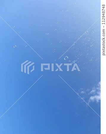 soap bubbles and sunny weather 112948748