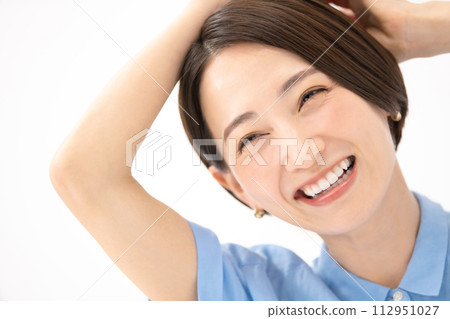 smiling woman beauty smiling woman beauty 112951027