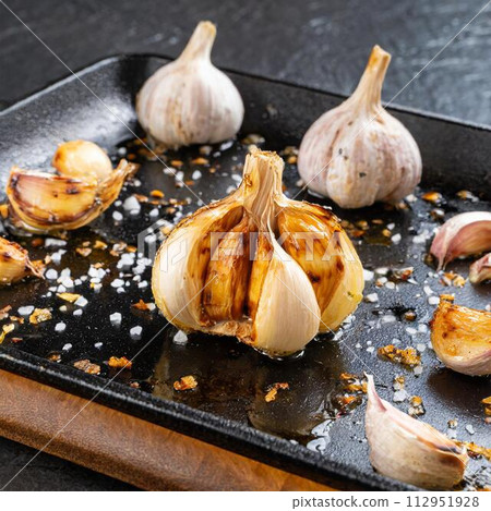 烤大蒜 112951928