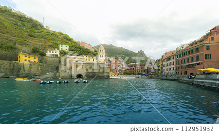 Cinque Terre Vernazza townscape / Vernazza, Italy 112951932